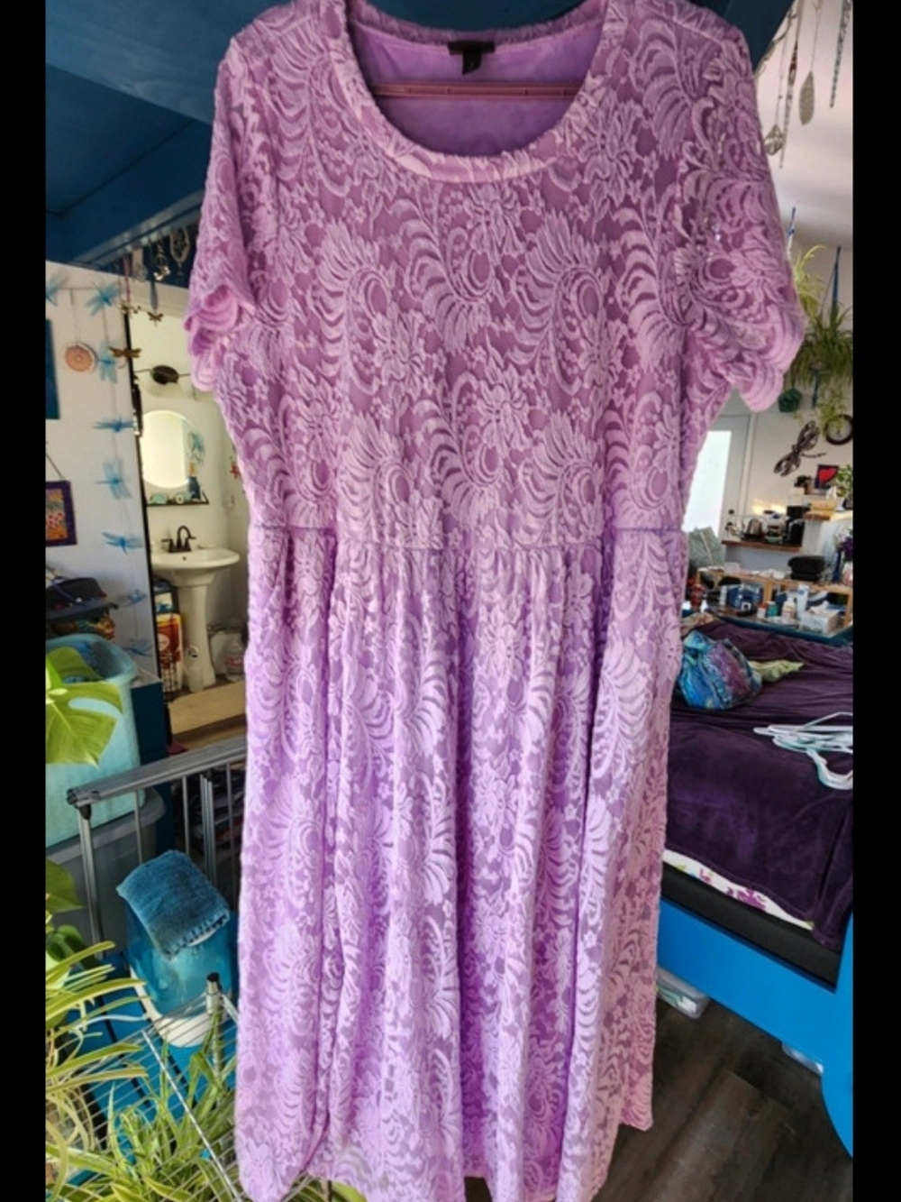 Torrid Size 2 Lavender Lace Short Sleeve Dress - Beautiful!